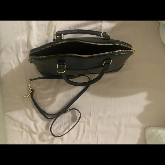 coach - Picture 5 of 7